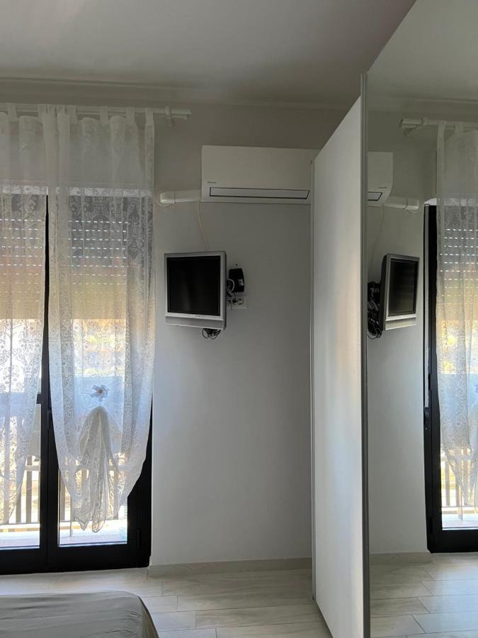 Medeum Appartement Modugno Buitenkant foto